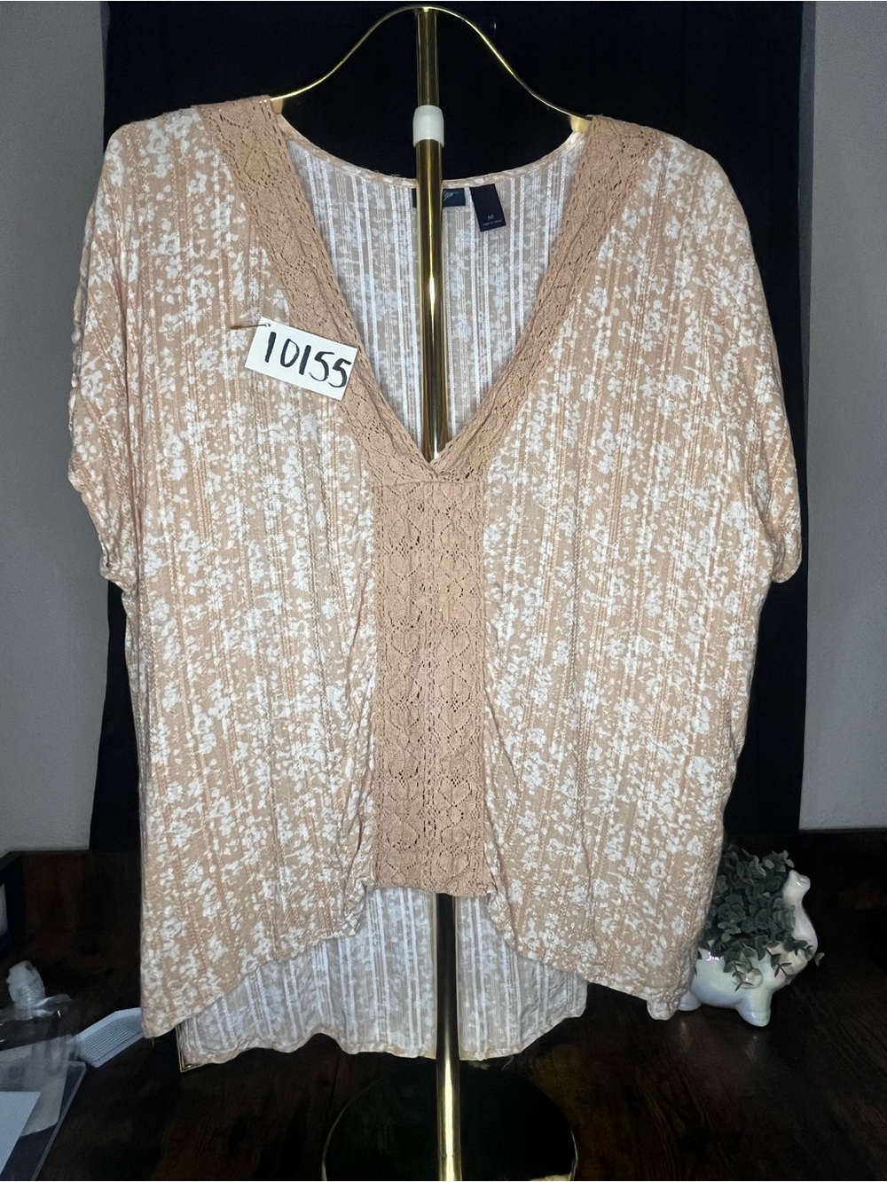 Daytrip Boho Lace V Neck High Low Top Size Medium